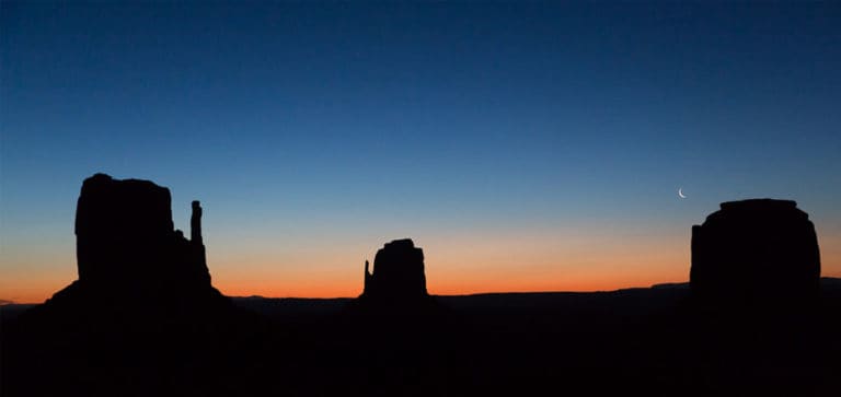 Amanhecer no Monument Valley