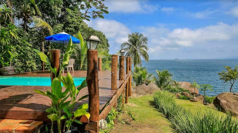 Casa para alugar em Ilhabela com vista para o mar na Costeira Sul