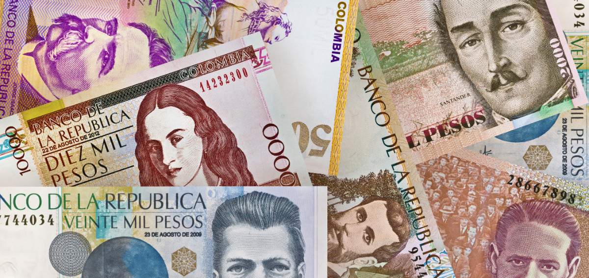Notas de peso colombiano, a moeda oficial da Colômbia