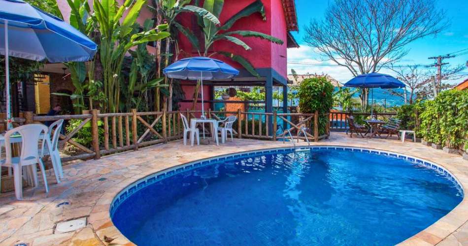 Piscina da Pousada Recanto da Vila em ILhabela